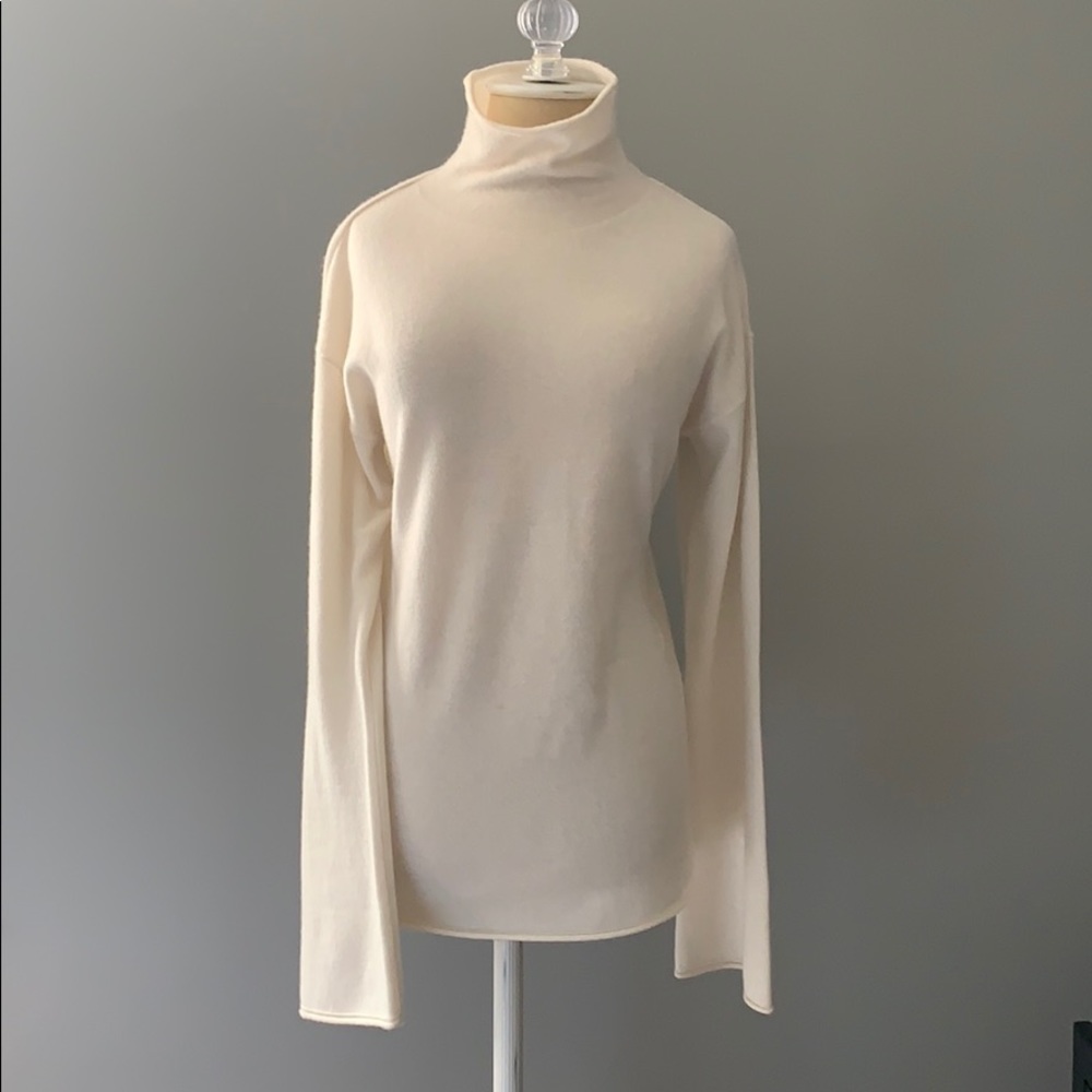 Theory bell sleeve cashmere sweater